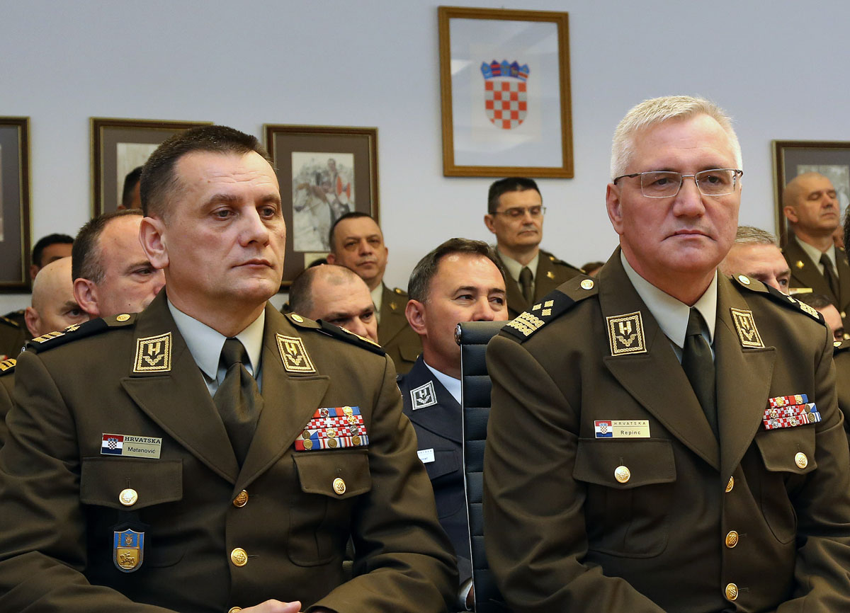 https://www.morh.hr/wp-content/gallery/general-matanovic-preuzeo-duznost-zamjenika-nacelnika-gs-os-rh/primopredaja_15042016_09.jpg