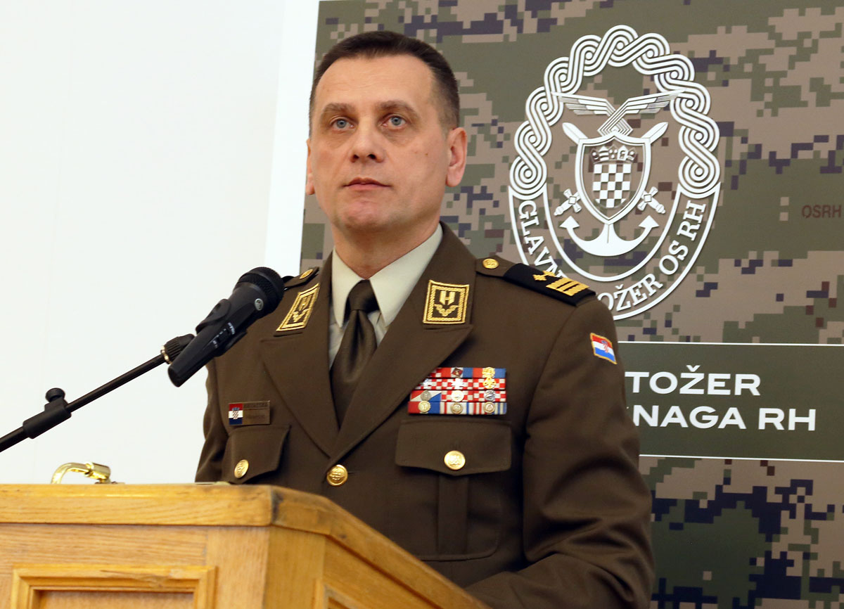 https://www.morh.hr/wp-content/gallery/general-matanovic-preuzeo-duznost-zamjenika-nacelnika-gs-os-rh/primopredaja_15042016_13.jpg