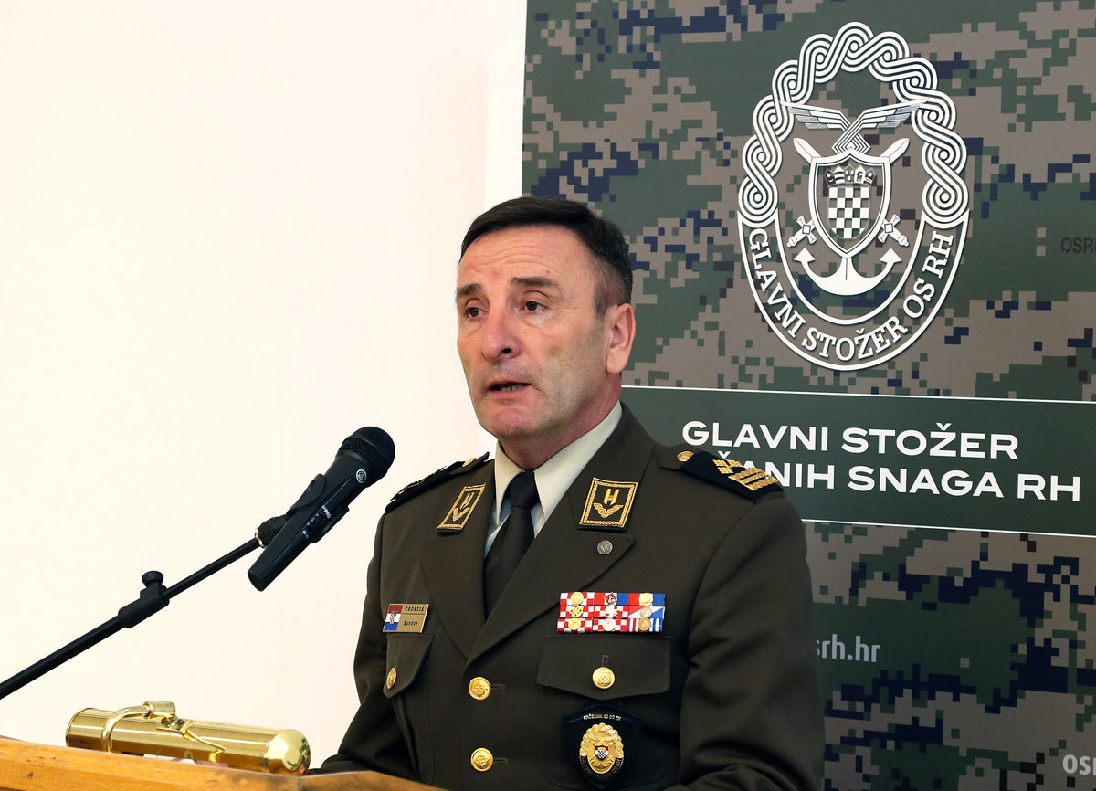 https://www.morh.hr/wp-content/gallery/general-matanovic-preuzeo-duznost-zamjenika-nacelnika-gs-os-rh/primopredaja_15042016_15.jpg