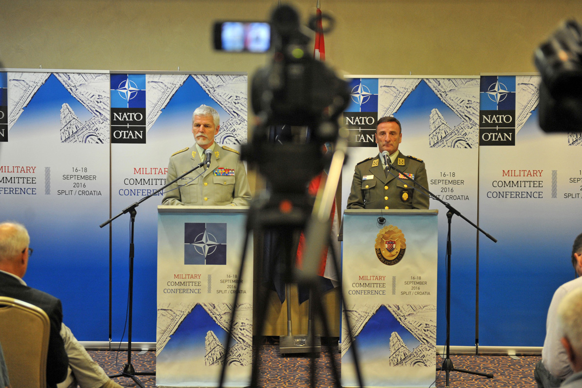 https://www.morh.hr/wp-content/gallery/generali-pavel-i-sundov-o-konferenciji-vojnog-odbora-nato-a/press_17092016_07.jpg