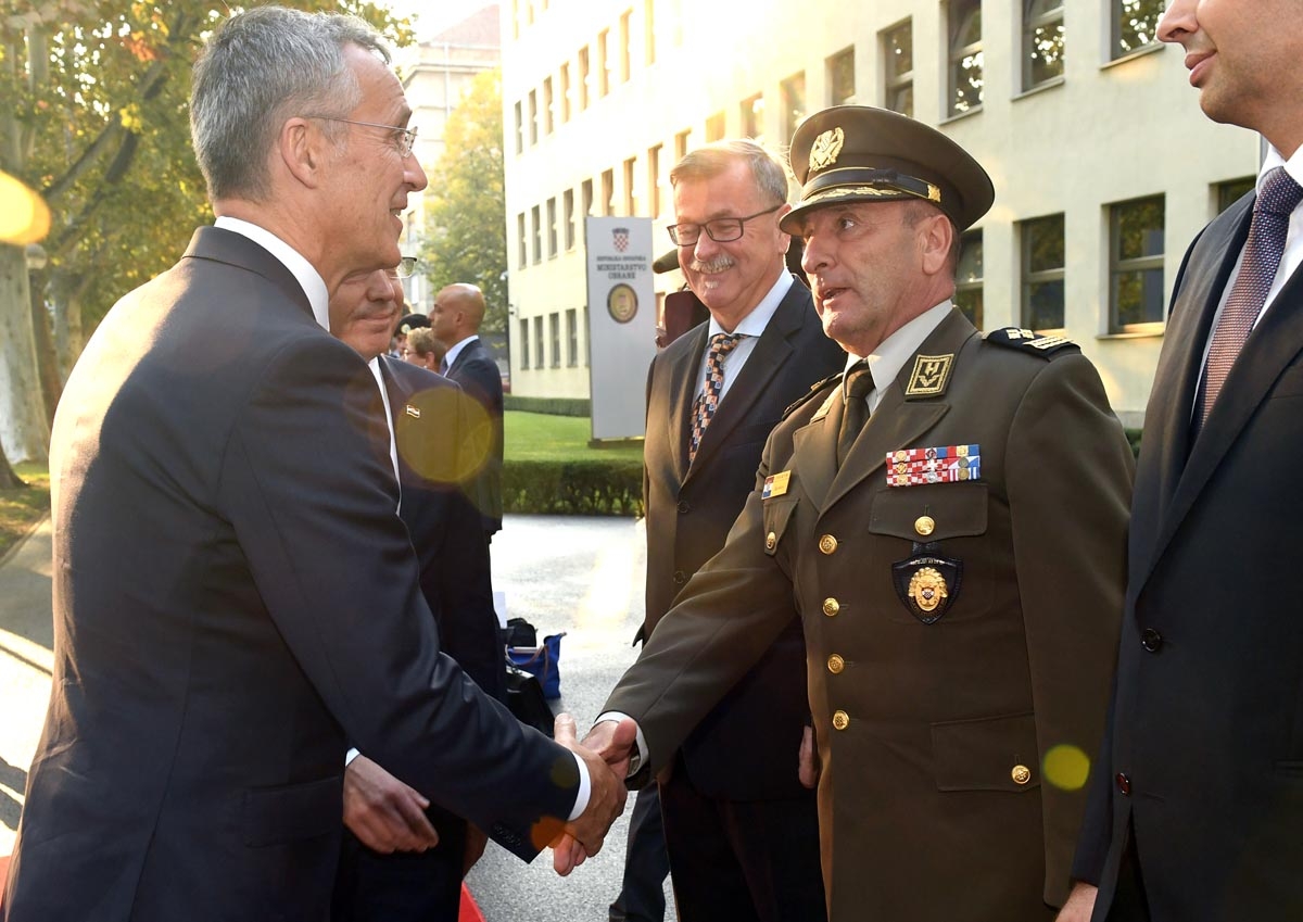 https://www.morh.hr/wp-content/gallery/glavni-tajnik-nato-a-jens-stoltenberg-u-morh-u/jens_stoltenberg_posjetio_morh_08102018_16.jpg