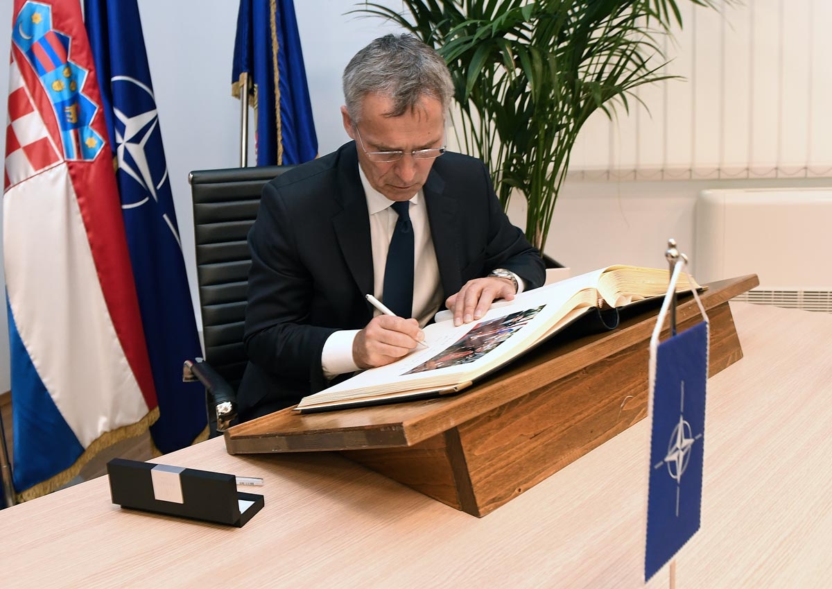 https://www.morh.hr/wp-content/gallery/glavni-tajnik-nato-a-jens-stoltenberg-u-morh-u/jens_stoltenberg_posjetio_morh_08102018_26.jpg