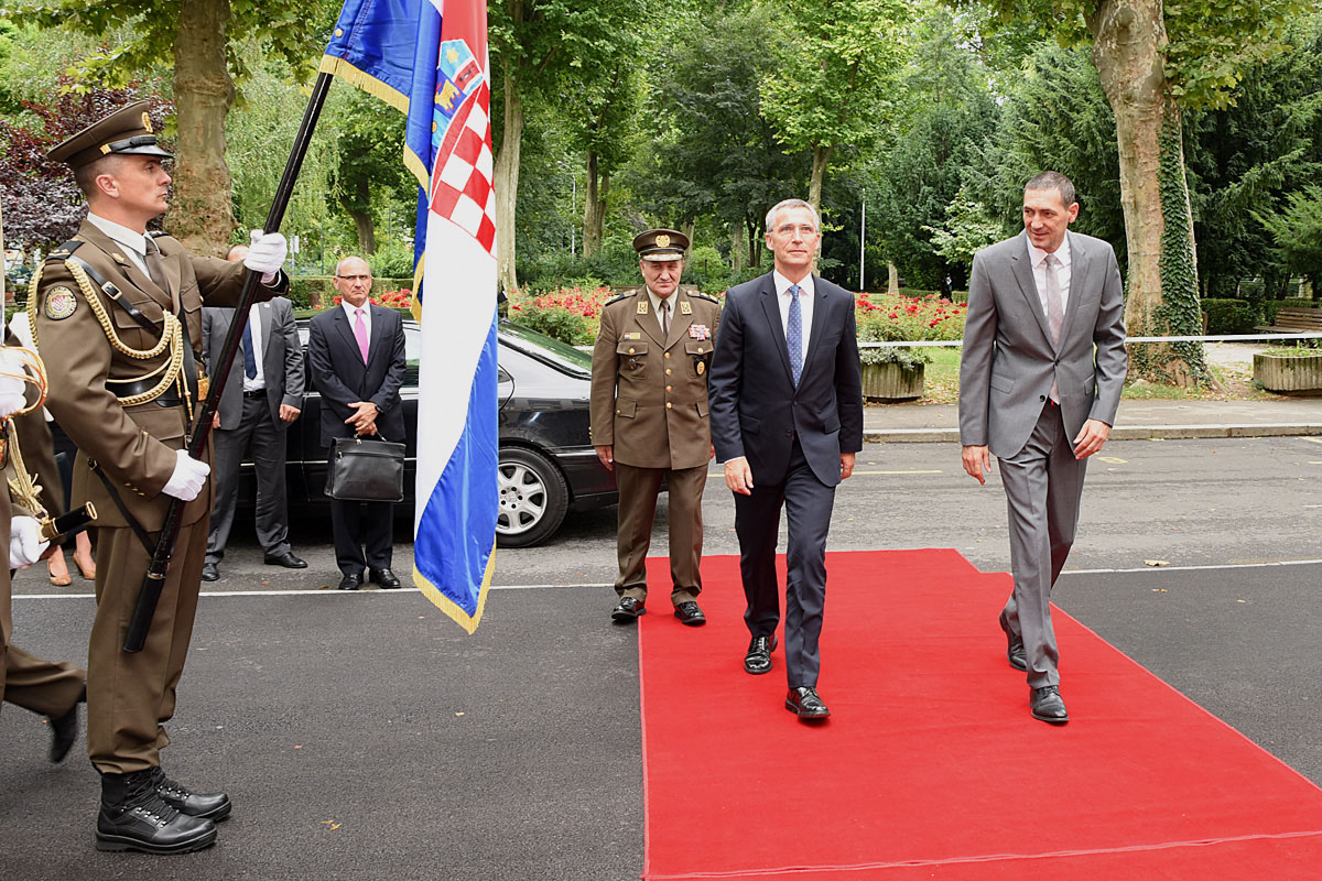 https://www.morh.hr/wp-content/gallery/glavni-tajnik-nato-a-jens-stoltenberg-u-posjetu-morh-u/nato_09072015_02.jpg