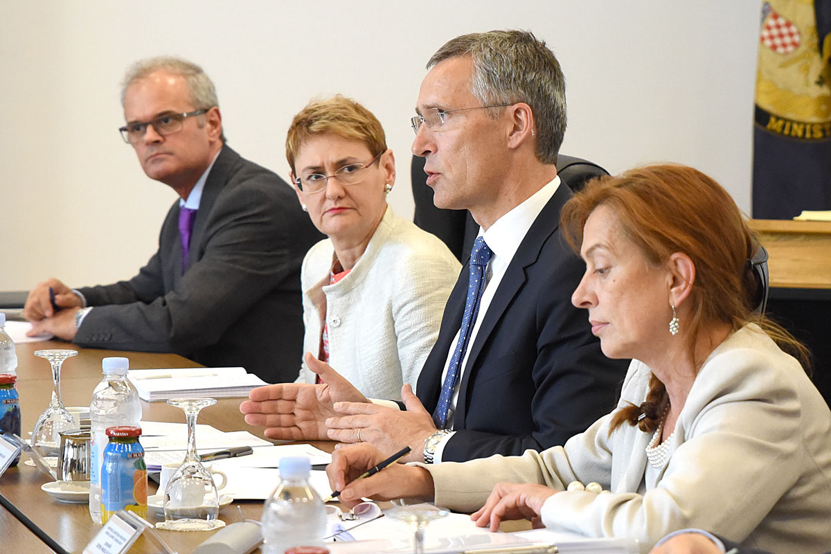https://www.morh.hr/wp-content/gallery/glavni-tajnik-nato-a-jens-stoltenberg-u-posjetu-morh-u/nato_09072015_07.jpg