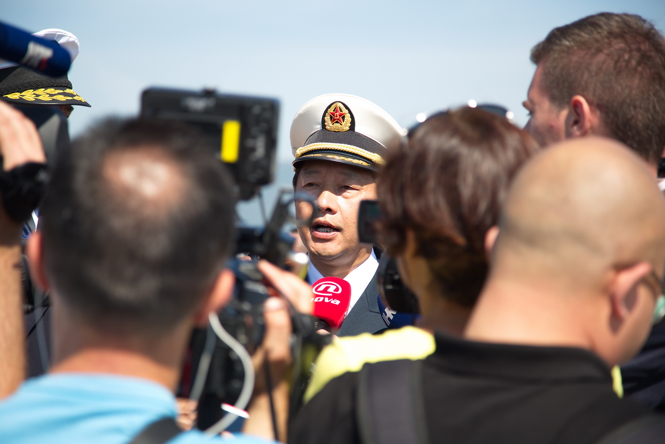 https://www.morh.hr/wp-content/gallery/grupa-brodova-ratne-mornarice-nr-kine-uplovila-u-luku-lora/kinezi_02062015_12.jpg
