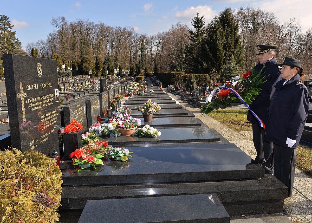 https://www.morh.hr/wp-content/gallery/gs-osrh-obiljezio-18-obljetnicu-smrti-generala-cervenka/cervenko_15022019_1.jpg