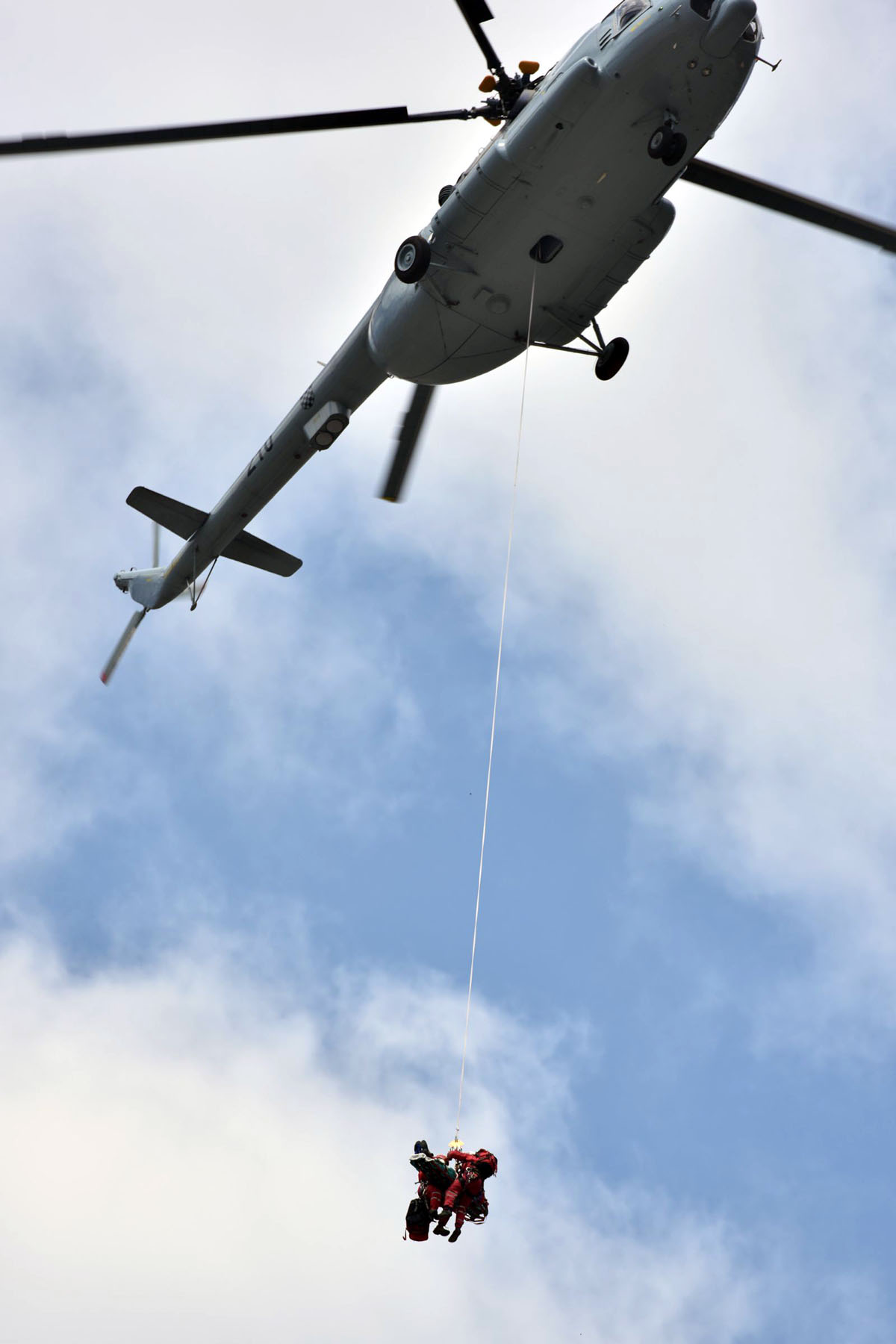 https://www.morh.hr/wp-content/gallery/helikopter-hrz-i-pzo-na-vjezbi-u-paklenici/vjezba_27032015_3.jpg