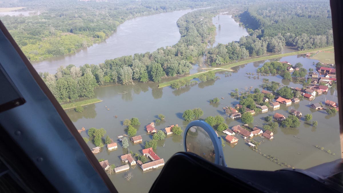 https://www.morh.hr/wp-content/gallery/helikopteri-hrz-a-i-pzo-a-proveli-izvidanja-u-slavoniji/poplave_heli_25052014_7.jpg