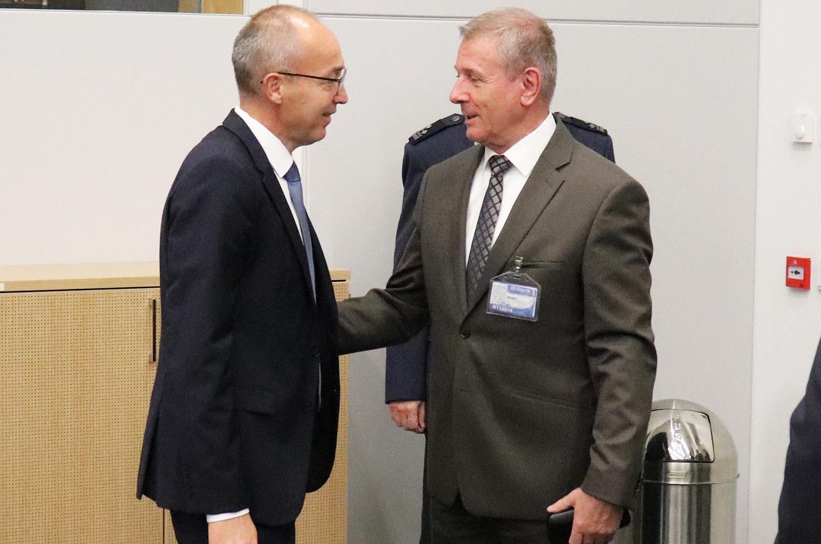 https://www.morh.hr/wp-content/gallery/hrvatska-i-madarska-o-ukljucivanju-mnd-c-u-nato-strukturu-snaga/hrvatska_madjarska_mndz-c_nato_241019_01.jpg