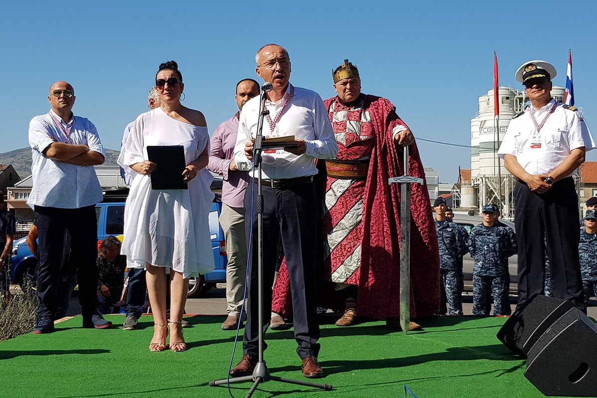 https://www.morh.hr/wp-content/gallery/hrvatska-ratna-mornarica-prvi-put-na-maratonu-lada-na-neretvi/maraton-lada-na-neretvi_01.jpg
