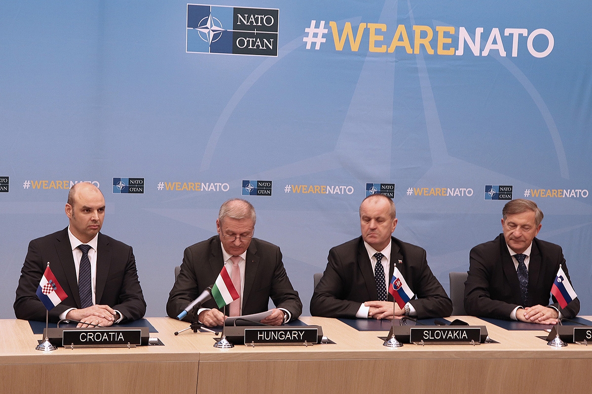 https://www.morh.hr/wp-content/gallery/hrvatska-u-regionalnom-zapovjednistvu-za-specijalne-operacije/pismo_namjere_14022019_06.jpg