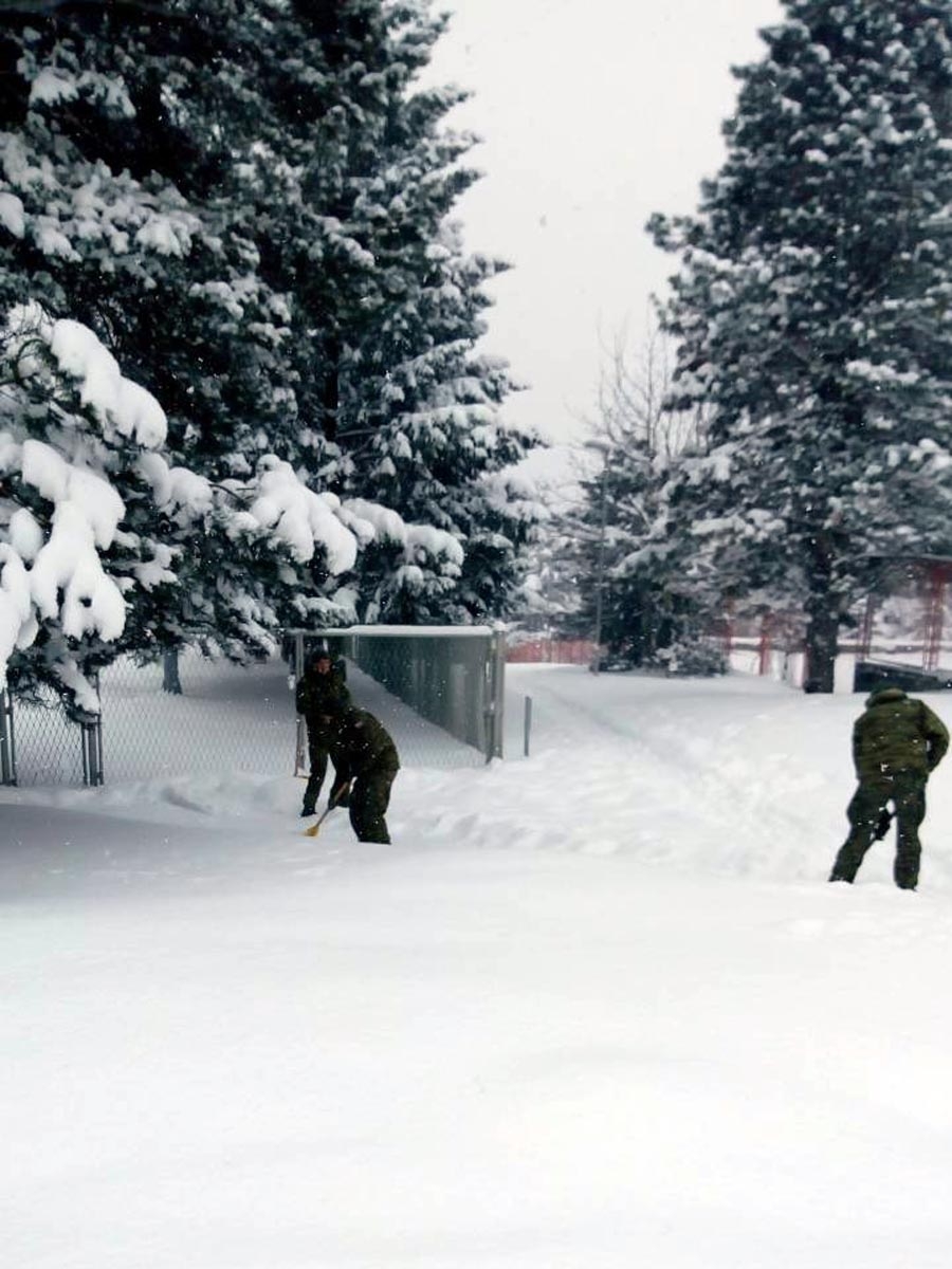 https://www.morh.hr/wp-content/gallery/hrvatska-vojska-cisti-snijeg-u-vukovaru/vukovar_hv_snijeg_27022018_4.jpg