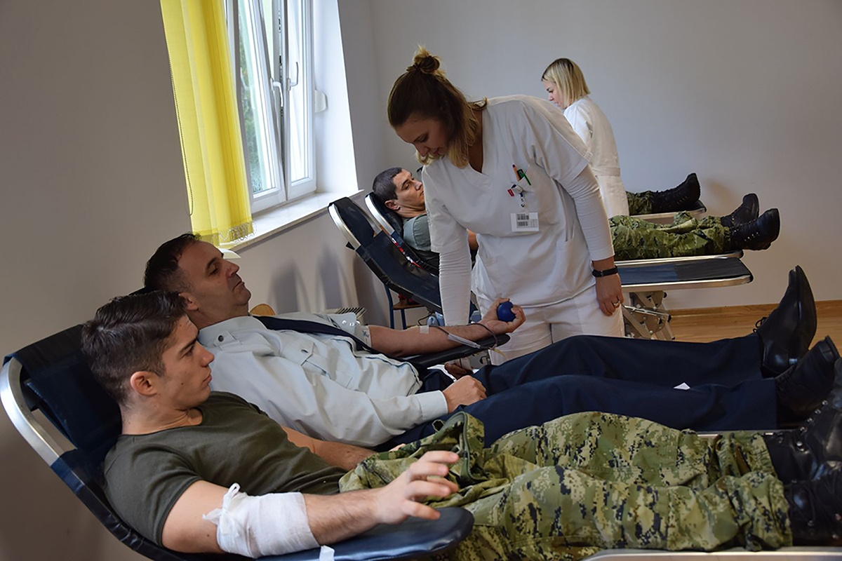 https://www.morh.hr/wp-content/gallery/hrvatska-vojska-iz-zemunika-za-skabrnju-i-vukovar/ddk_zemunik_18112019_07.jpg