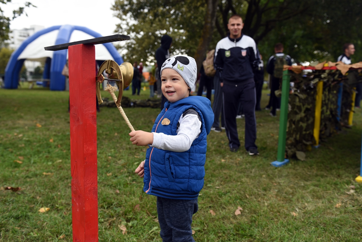 https://www.morh.hr/wp-content/gallery/hrvatska-vojska-na-otvorenju-europskog-tjedna-sporta/europski_dan_sporta_jarun_220918_14.jpg