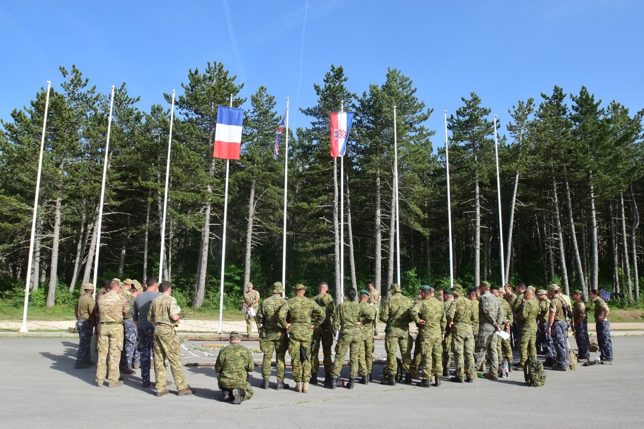 https://www.morh.hr/wp-content/gallery/hrvatska-vojska-na-vjezbi-swift-response-19/swift_response_19_17062019_14.jpg