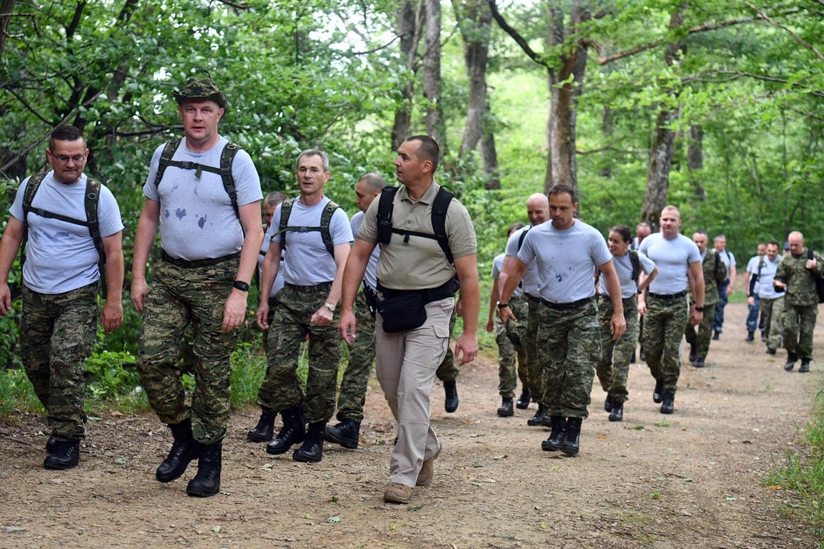 https://www.morh.hr/wp-content/gallery/hrvatska-vojska-sa-sljemena-poslala-poruku-sretno-vatreni/hodnja_medvednica_osrh_15062018_09.jpg