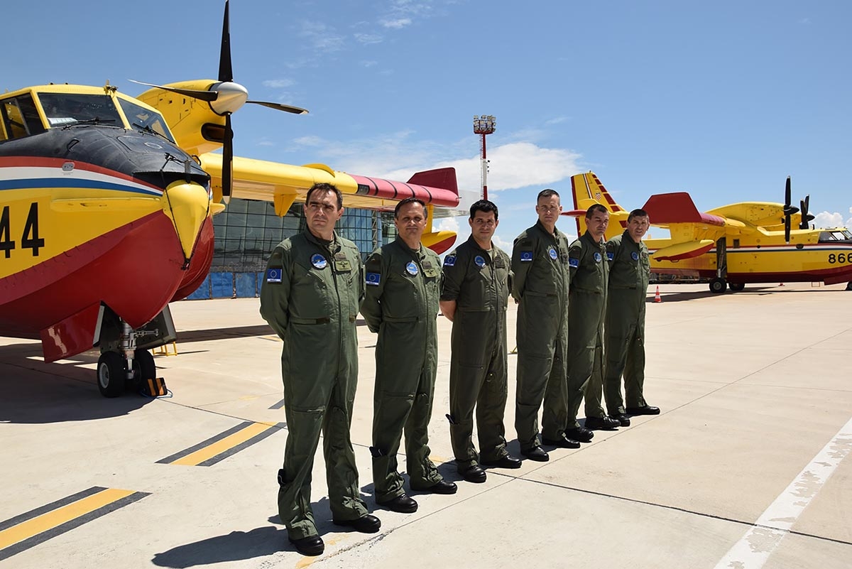 https://www.morh.hr/wp-content/gallery/hrvatski-canadairi-ukljucuju-se-u-resceu-snage-za-gasenje-pozara/resceu_23052019_05.jpg