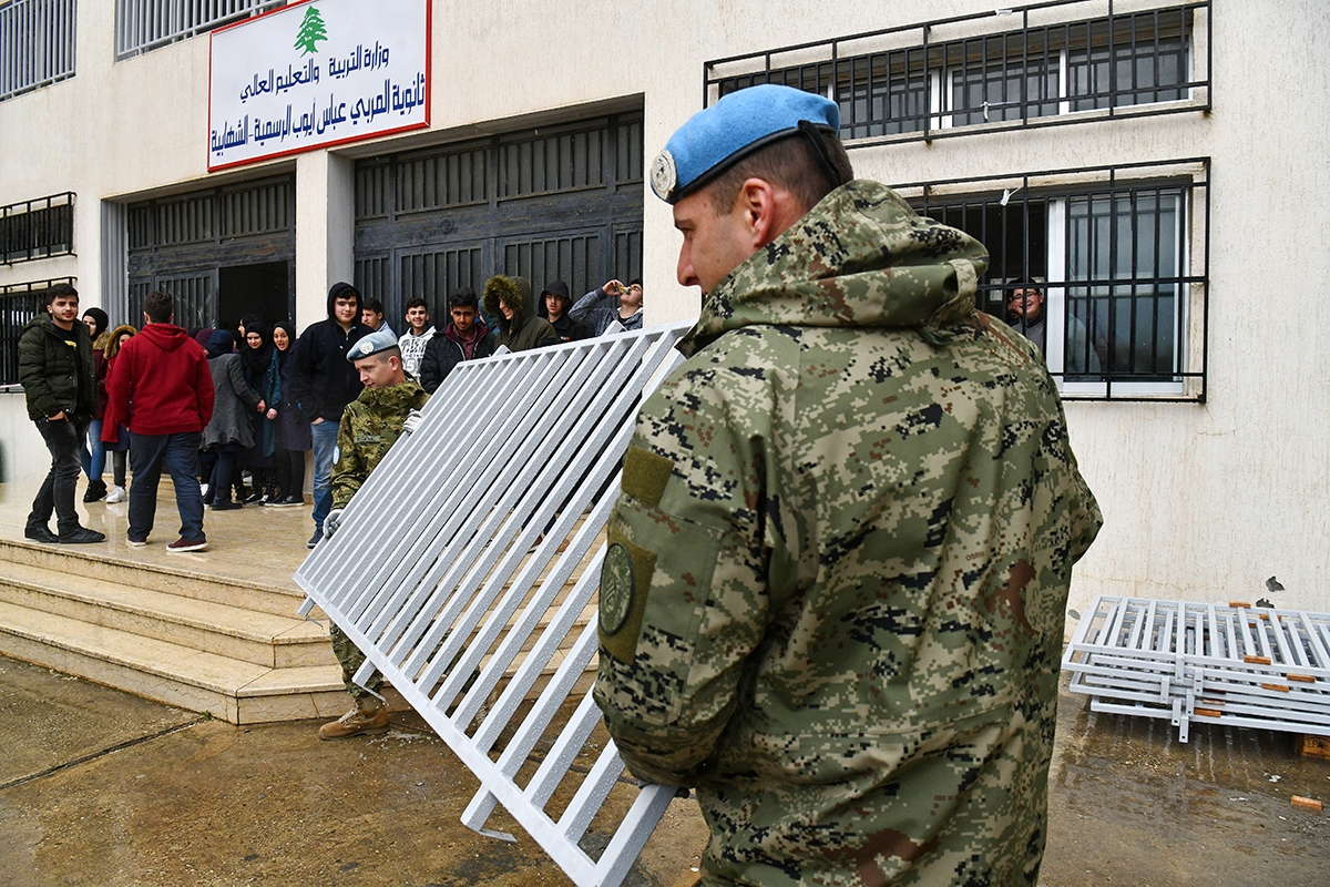 https://www.morh.hr/wp-content/gallery/hrvatski-inzenjerci-u-unifil-u-pomazu-lokalnoj-skoli/unifil_2_hrvcon_090419_03.jpg