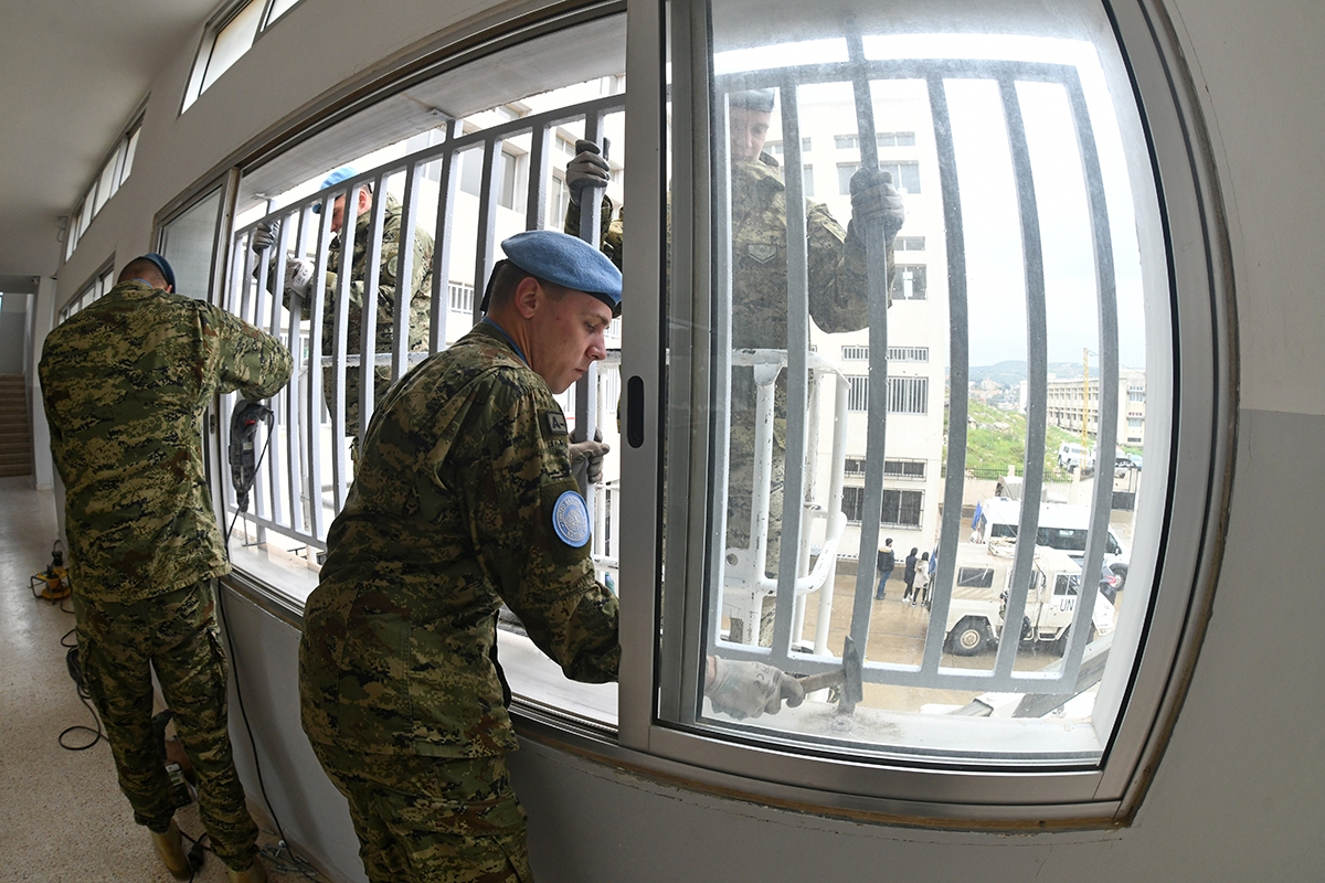 https://www.morh.hr/wp-content/gallery/hrvatski-inzenjerci-u-unifil-u-pomazu-lokalnoj-skoli/unifil_2_hrvcon_090419_06.jpg