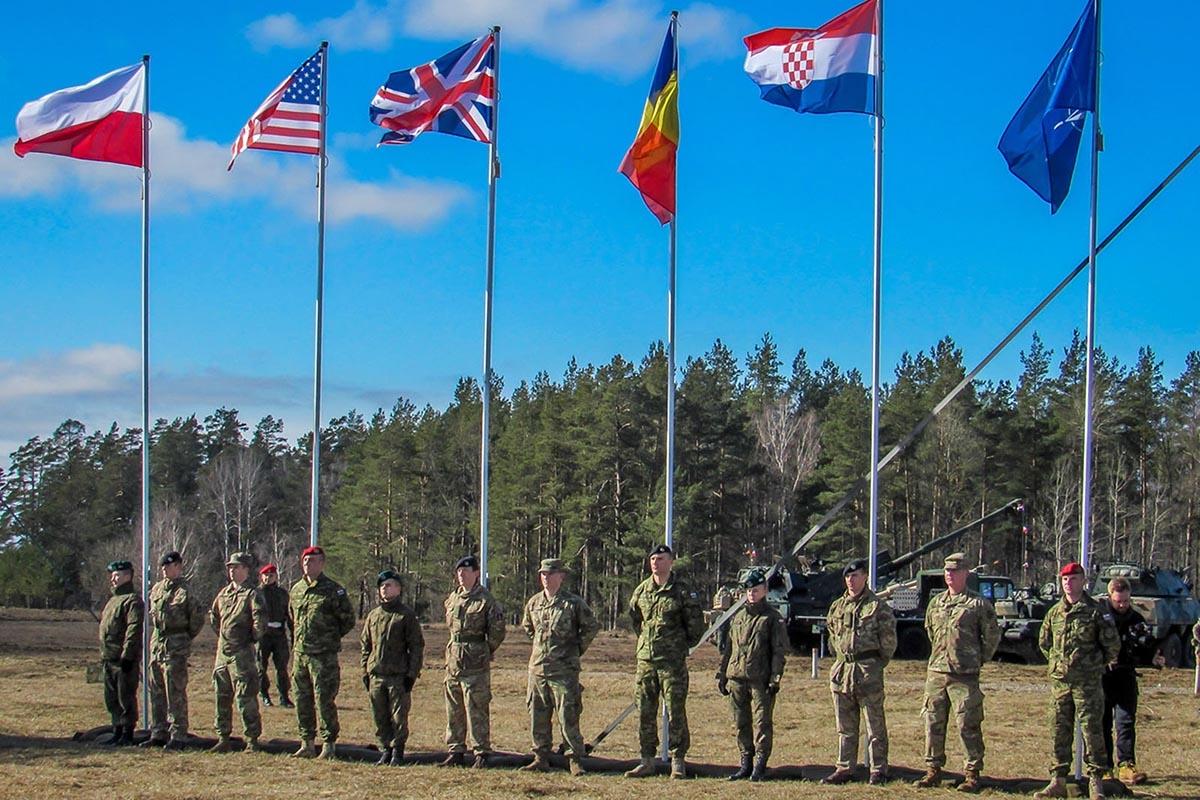 https://www.morh.hr/wp-content/gallery/hrvatski-vojnici-na-20-obljetnici-clanstva-poljske-u-nato-u/zdruzena_vjezba_pl_07032019_05.jpg