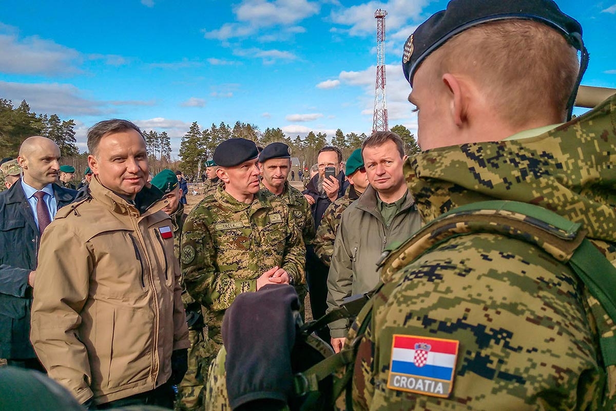 https://www.morh.hr/wp-content/gallery/hrvatski-vojnici-na-20-obljetnici-clanstva-poljske-u-nato-u/zdruzena_vjezba_pl_07032019_27.jpg
