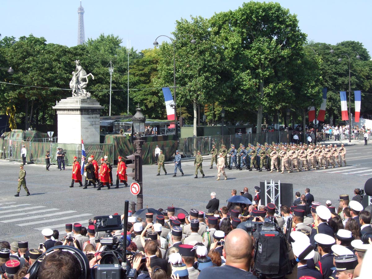 https://www.morh.hr/wp-content/gallery/hrvatski-vojnici-na-francuskom-vojnom-mimohodu/mimohod_14072013_4.jpg