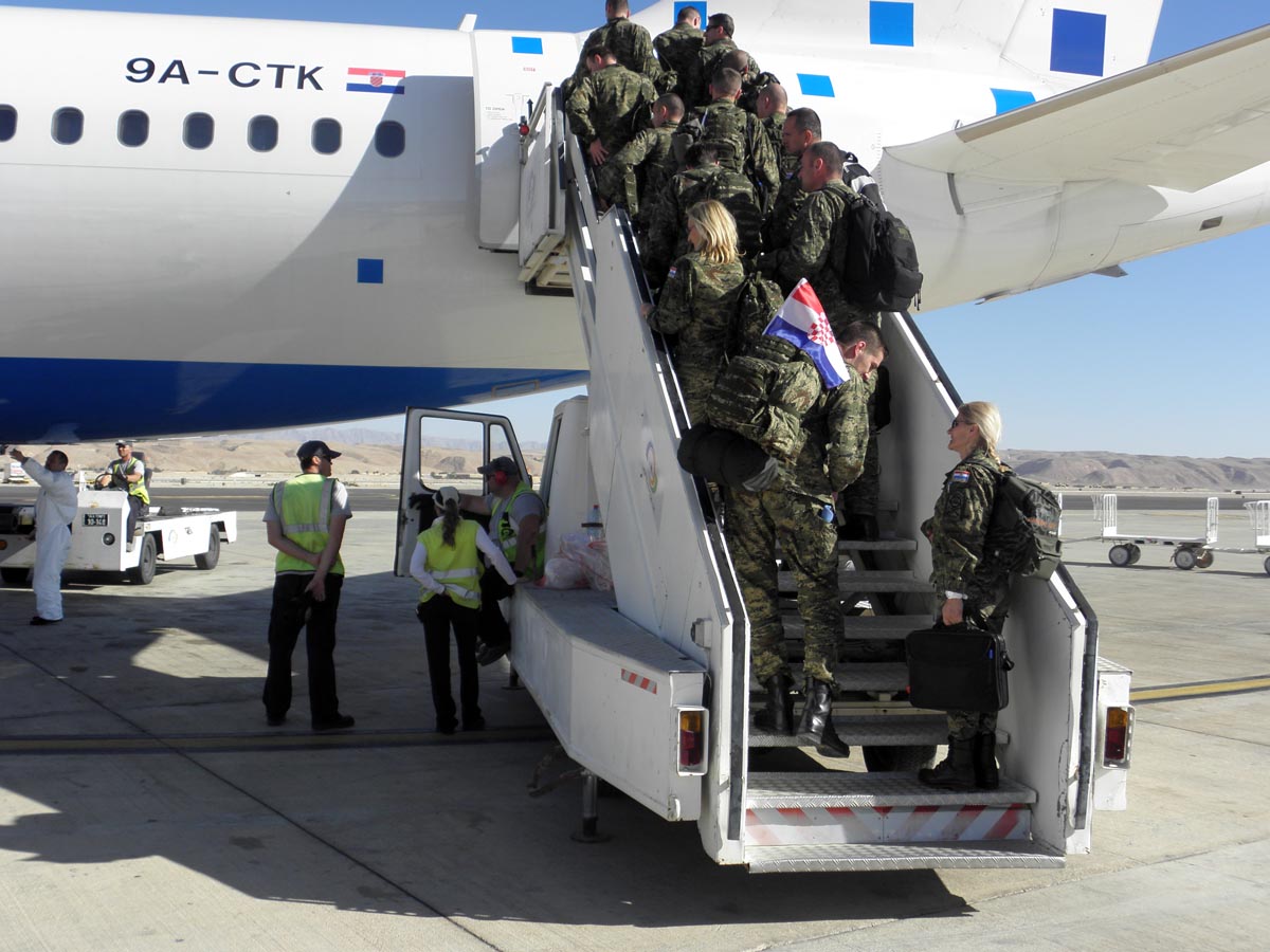 https://www.morh.hr/wp-content/gallery/hrvatski-vojnici-stigli-sa-golana/undof_18032013_08.jpg