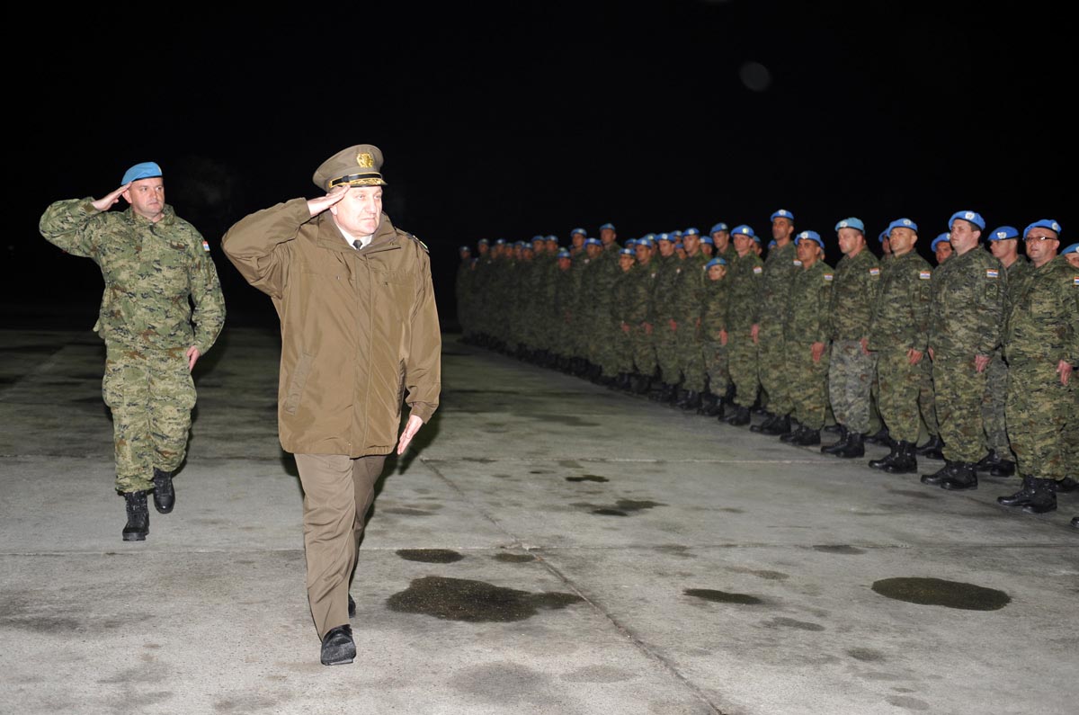 https://www.morh.hr/wp-content/gallery/hrvatski-vojnici-stigli-sa-golana/undof_18032013_14.jpg