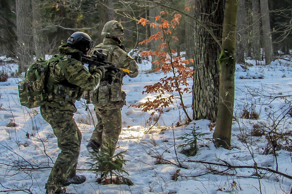 https://www.morh.hr/wp-content/gallery/hrvatski-vojnik-najbolji-polaznik-pnco-tecaja-u-poljskoj/3_hrvcon_vjezba_vatrena_potpora_poljska_010219_02.jpg
