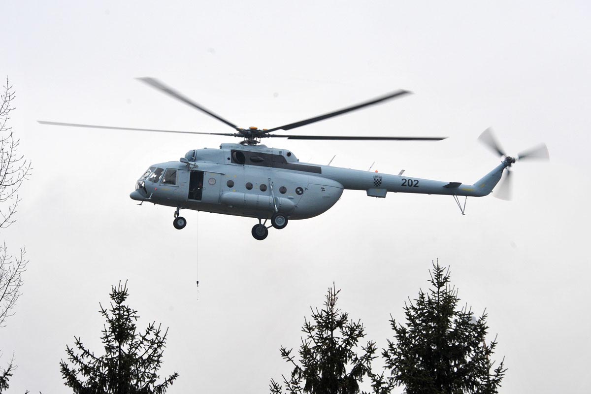 https://www.morh.hr/wp-content/gallery/hrz-i-pzo-u-izvrsena-primopredaja-remontiranih-helikoptera/ztc_21022014_3a.jpg