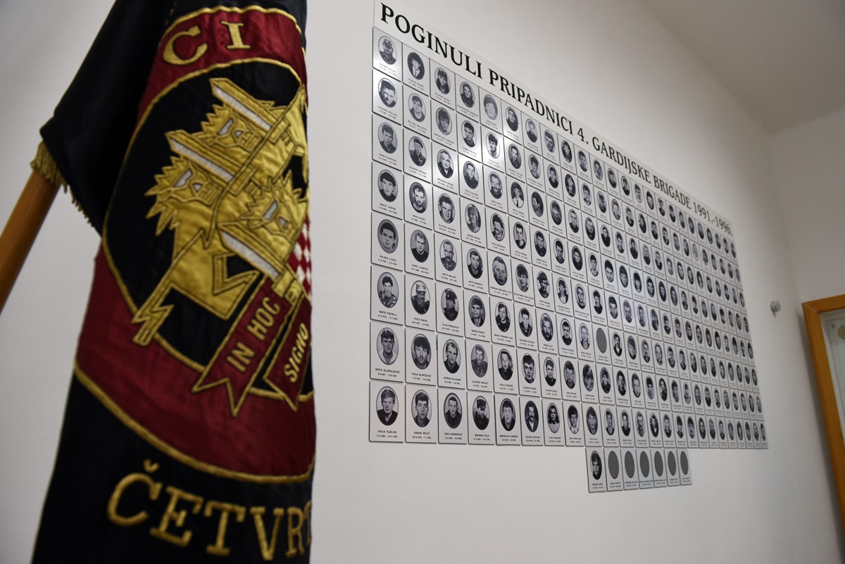 https://www.morh.hr/wp-content/gallery/imenovana-vojarna-4-gardijske-brigade-pauci-u-kninu/puci_knin_11042019_18.jpg