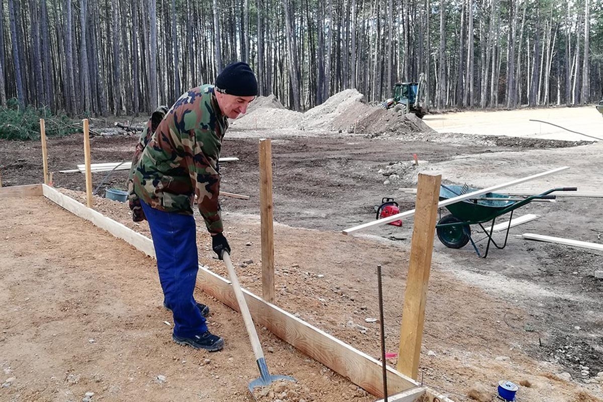 https://www.morh.hr/wp-content/gallery/inzenjerijska-pukovnija-hkov-a-izvodi-radove-u-udbini/inzenjerija_udbina_29032019_03.jpg