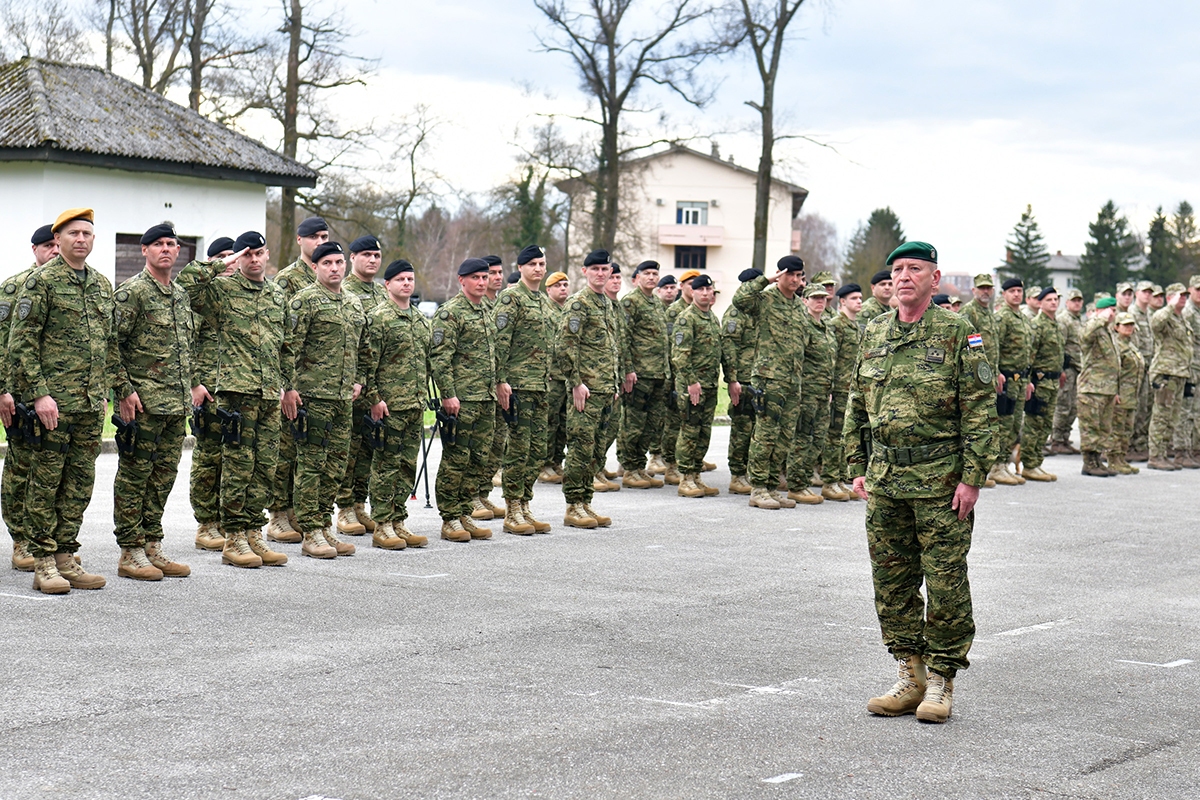 https://www.morh.hr/wp-content/gallery/ispracen-12-kontingent-u-misiju-resolute-support-u-afganistanu/20200306-ispracaj-12-hrvcon-rs-03.jpg