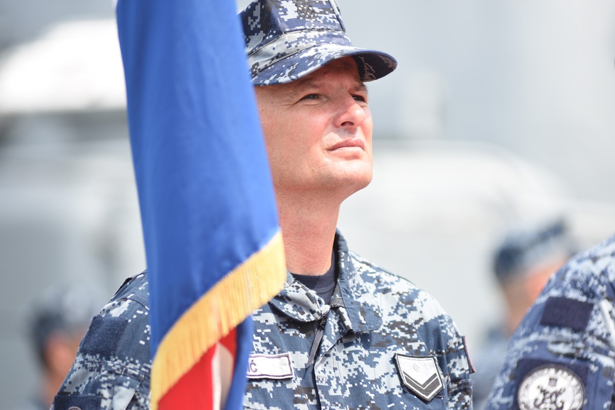 https://www.morh.hr/wp-content/gallery/ispracen-2-hrvcon-u-nato-ovu-operaciju-potpore-miru-sea-guardian/2_hrvcon_ispracaj_sea_guardian_hrm_190719_01.jpg