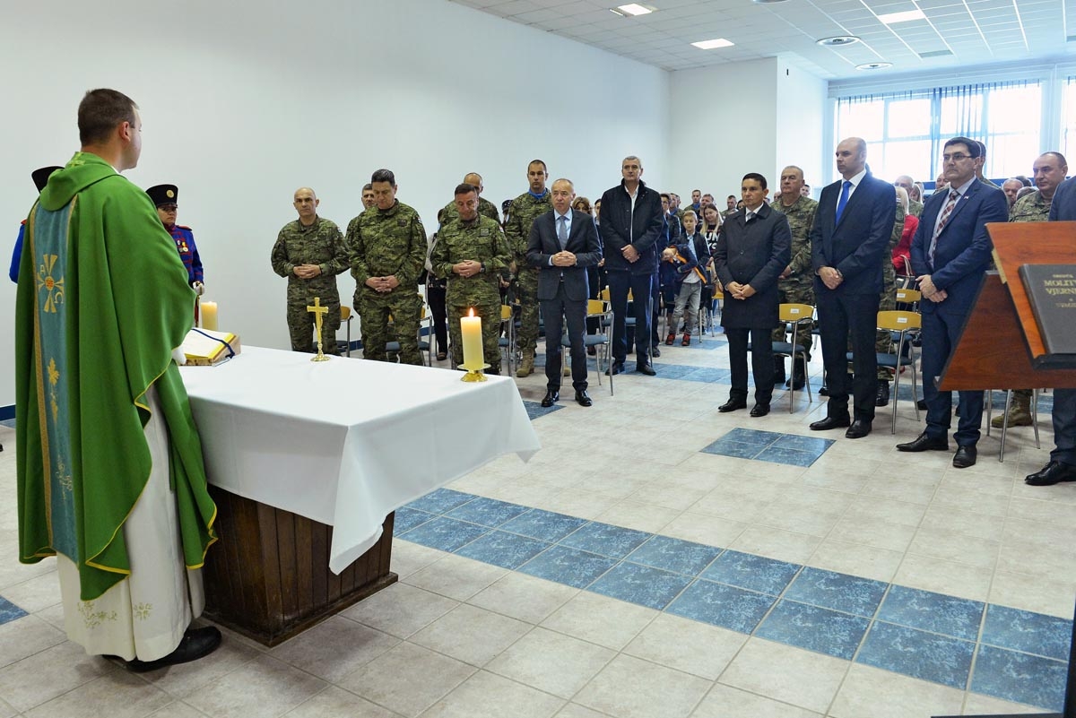 https://www.morh.hr/wp-content/gallery/ispracen-2-hrvcon-u-operaciju-potpore-miru-u-libanonu-unifil/2_hrvcon_libanon_19102018_03.jpg