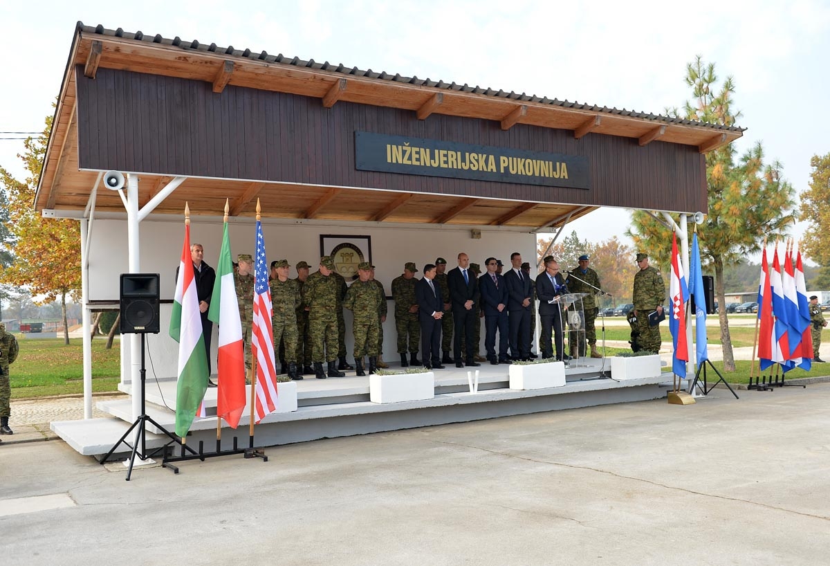 https://www.morh.hr/wp-content/gallery/ispracen-2-hrvcon-u-operaciju-potpore-miru-u-libanonu-unifil/2_hrvcon_libanon_19102018_36.jpg
