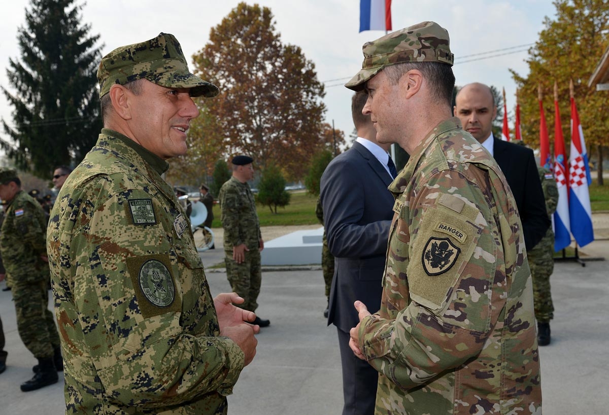 https://www.morh.hr/wp-content/gallery/ispracen-2-hrvcon-u-operaciju-potpore-miru-u-libanonu-unifil/2_hrvcon_libanon_19102018_39.jpg