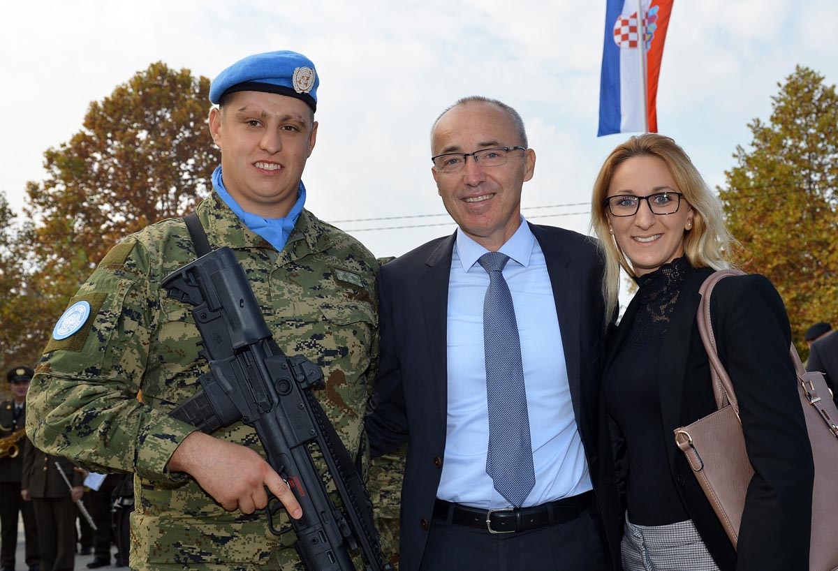 https://www.morh.hr/wp-content/gallery/ispracen-2-hrvcon-u-operaciju-potpore-miru-u-libanonu-unifil/2_hrvcon_libanon_19102018_40.jpg