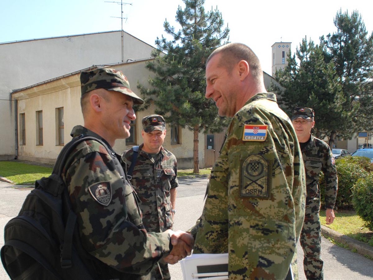 https://www.morh.hr/wp-content/gallery/izaslanstvo-slovenske-vojske-posjetilo-hvu/hvu_sl_21052014_01.jpg