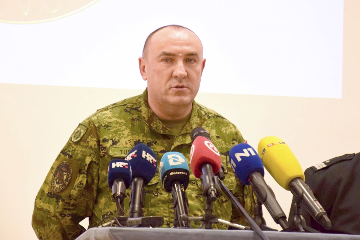 https://www.morh.hr/wp-content/gallery/izjava-za-medije-u-zemuniku/20200128_izjava_zemunik_4.jpg