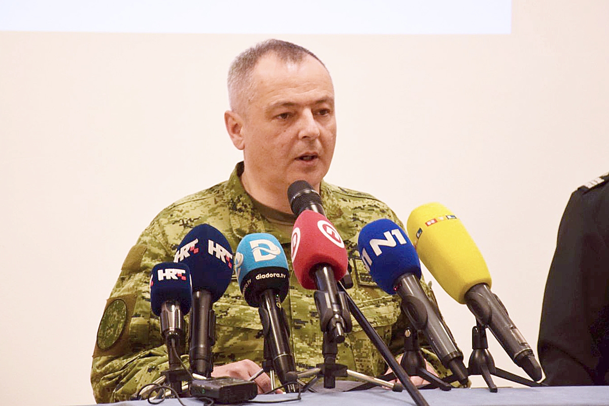 https://www.morh.hr/wp-content/gallery/izjava-za-medije-u-zemuniku/20200128_izjava_zemunik_6.jpg
