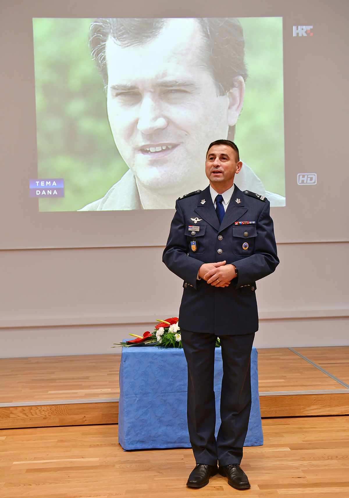 https://www.morh.hr/wp-content/gallery/izlozba-o-rudolfu-peresinu-i-nova-internetska-stranica-vojni-pilot-hr/izlozba_rudolf_peresin_20191212_03.jpg