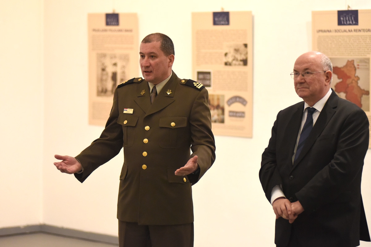 https://www.morh.hr/wp-content/gallery/izlozba-proces-mirne-reintegracije-hrvatskog-podunavlja-ilok/izlozba_23022019_07.jpg