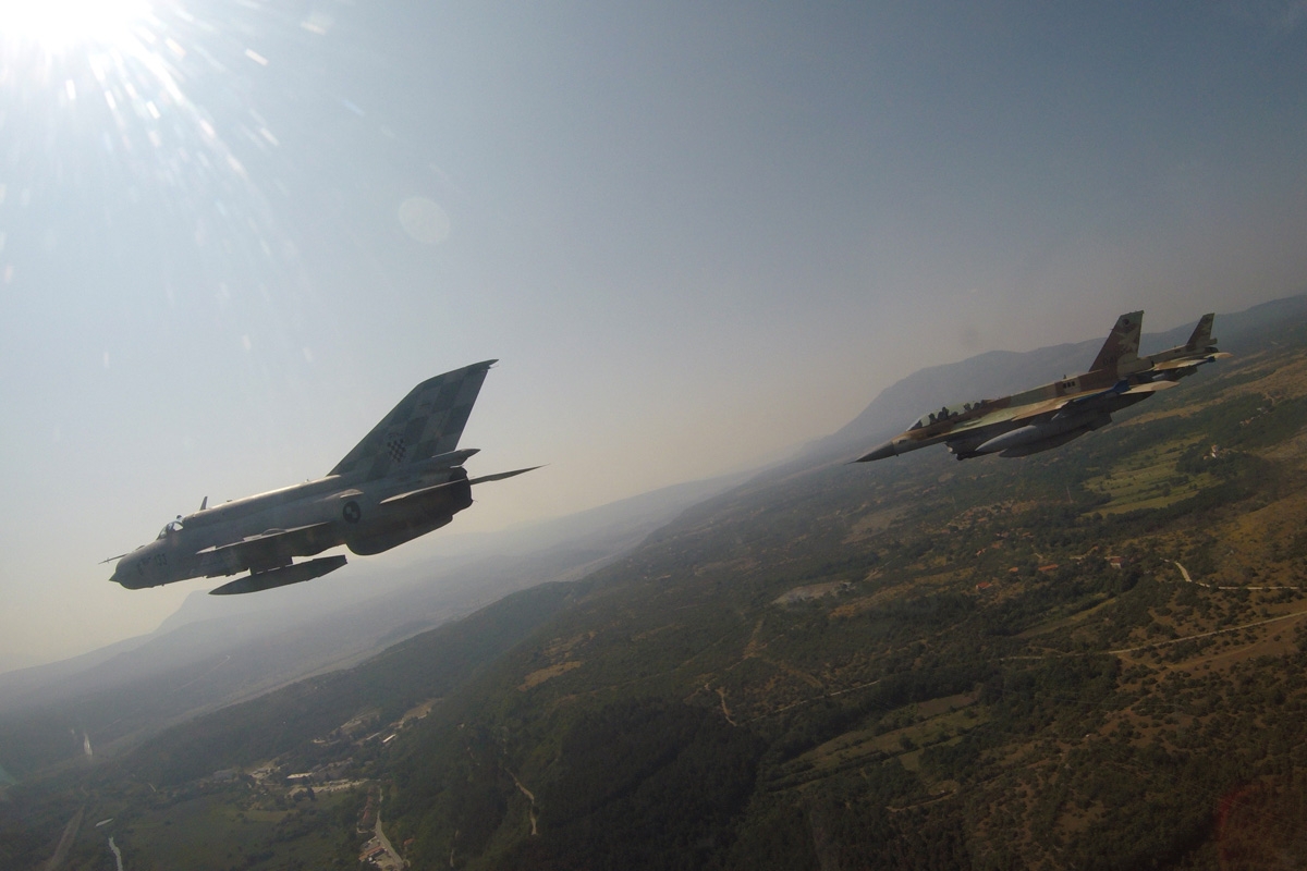 https://www.morh.hr/wp-content/gallery/izraelski-f-16-iznad-knina-za-obljetnicu-oluje/oluja_05082018_f16_01.jpg