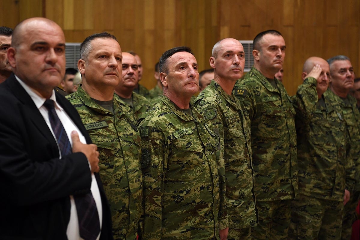 https://www.morh.hr/wp-content/gallery/izvrsena-svecana-primopredaja-duznosti-zapovjednika-gombr-e/primopredaja_duznosti_zapovjednika_gombre_28062018_07.jpg