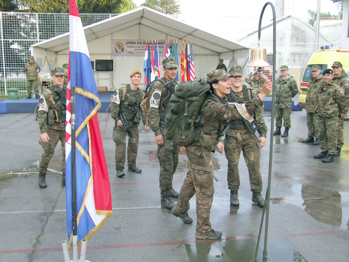https://www.morh.hr/wp-content/gallery/jedina-pripadnica-os-rh-zavrsila-natjecanje-prvi-za-hrvatsku/mikoc_3.jpg
