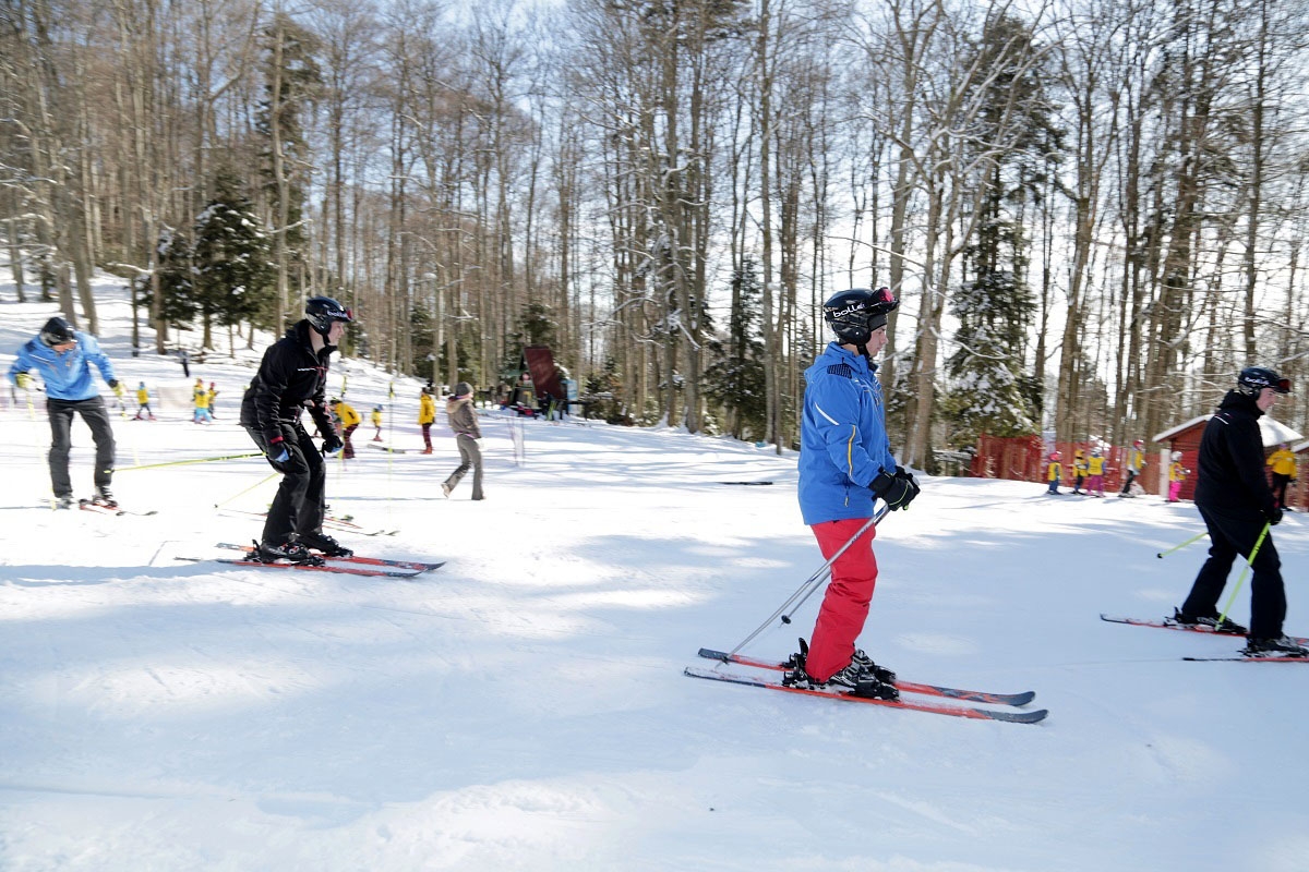 https://www.morh.hr/wp-content/gallery/kadeti-13-narastaja-na-tecaju-skijanja-na-sljemenu/hvu_sljeme_14022019_06.jpg