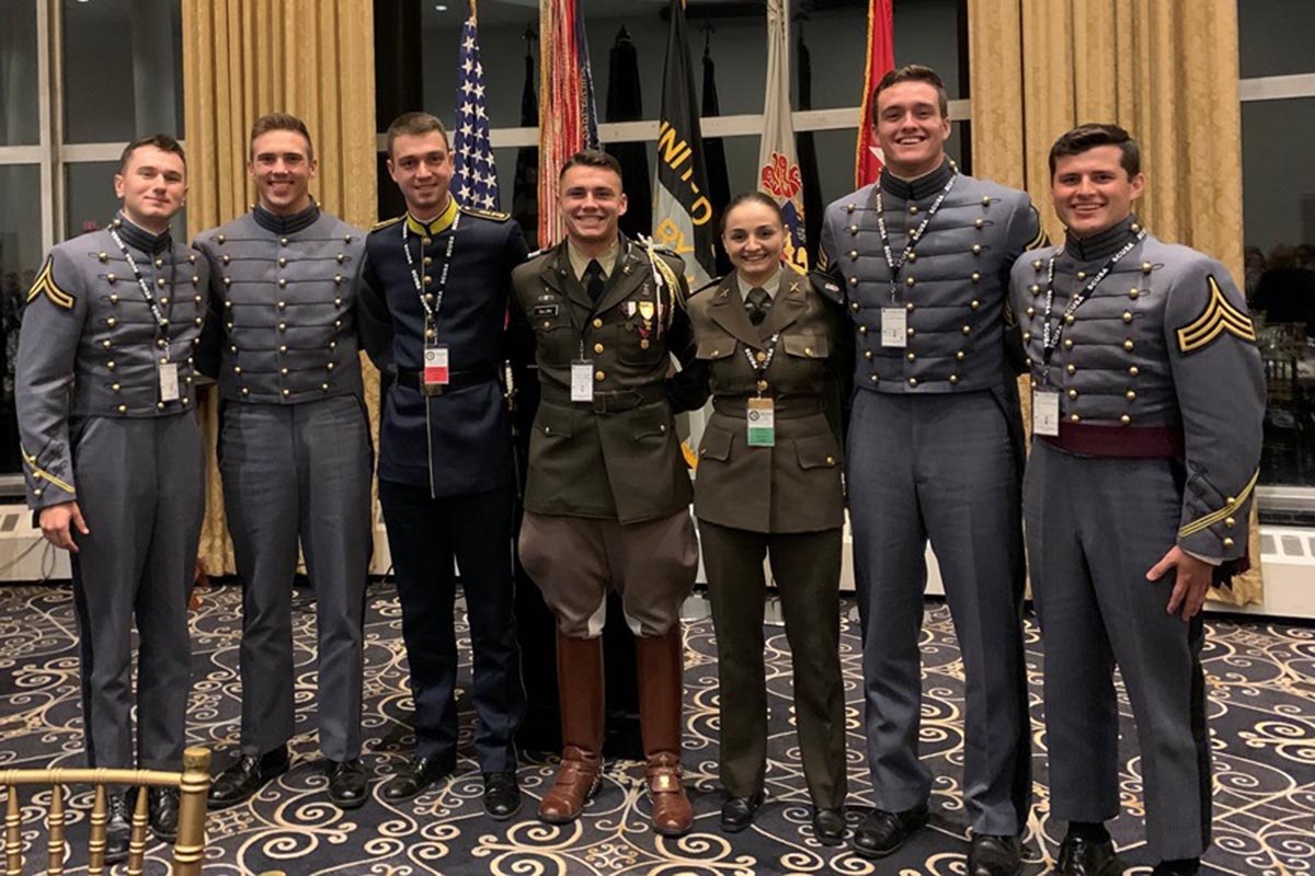 https://www.morh.hr/wp-content/gallery/kadeti-hrvatske-vojske-na-konferenciji-razmjene-kadeta-u-sjedinjenim-americkim-drzavama/razmjena_kadeta_cro_usa_19072019_10.jpg