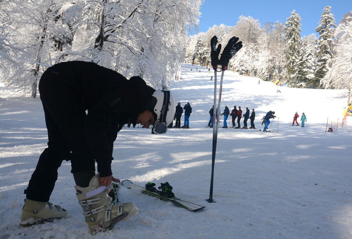 https://www.morh.hr/wp-content/gallery/kadeti-os-rh-na-skijaskoj-obuci-na-sljemenu/hvu_sljeme_28012015_04.jpg