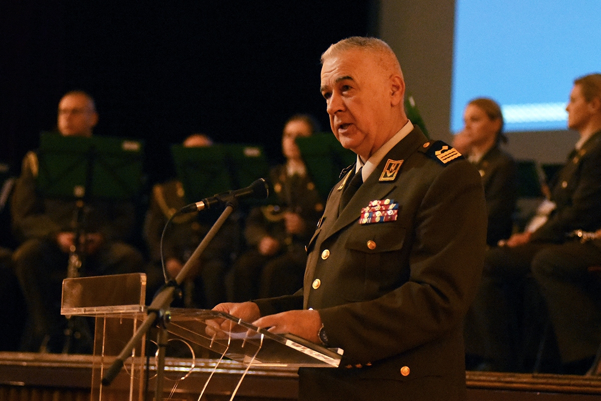 https://www.morh.hr/wp-content/gallery/kadetima-hrvatskog-vojnog-ucilista-dodijeljeni-prvi-casnicki-cinovi-i-bodezi/dodjela_cinova_kadeti_08112019_04.jpg